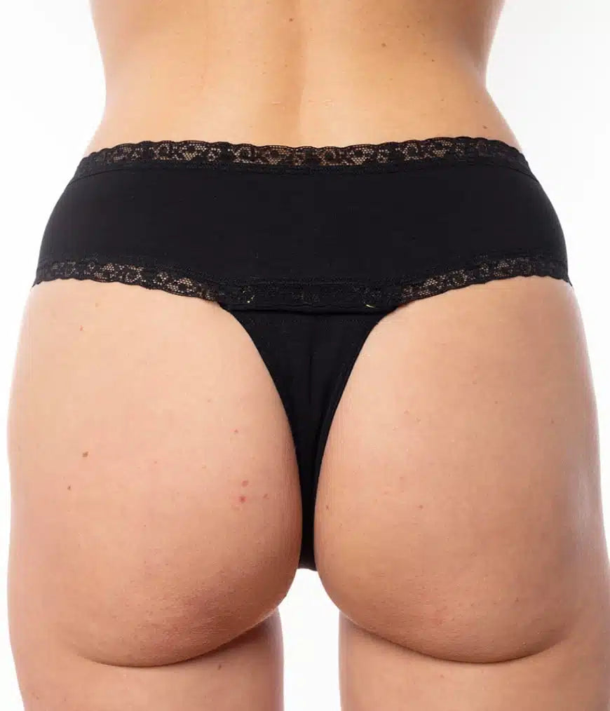 Lot de 2 tangas menstruels lavables et détachables, conçus pour allier confort, écologie et praticité.